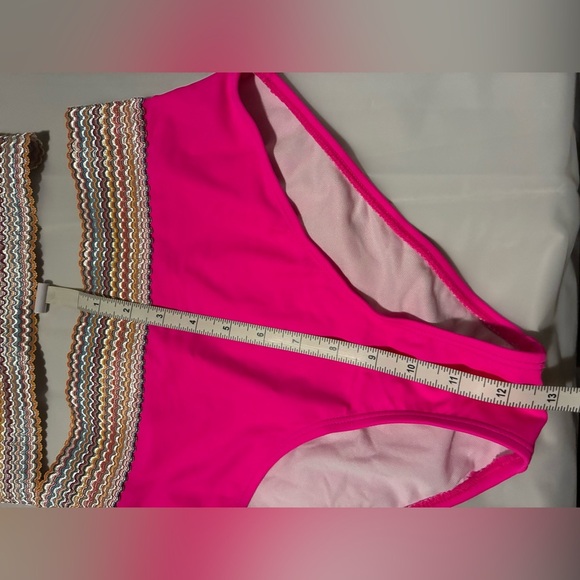 2/$35 NWOT Swim Suit Bikini Slimming Waist Bands Pink Trendy Size M Padded Bra - Picture 4 of 8